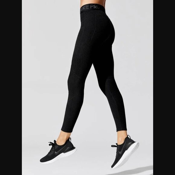 Like NEW Nike Pro Hyperwarm Velour Leggings Black Small Baselayer - Picture 4 of 10